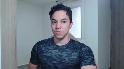 Snapshot of scott_brasher1 chatting on 01-10-25, 08:37 Twitter Scott brasher1 Instagram Camiloestuardo2 online show from 01-10-25, 08:37