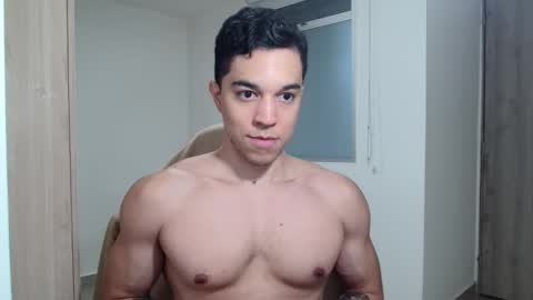 Snapshot of scott_brasher1 chatting on 01-26-25, 10:35 Twitter Scott brasher1 Instagram Camiloestuardo2 online show from 01-26-25, 10:35