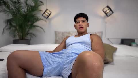 Snapshot of scott_flintt chatting on 10-01-25, 04:29 Andrew Flintt online show from 10-01-25, 04:29