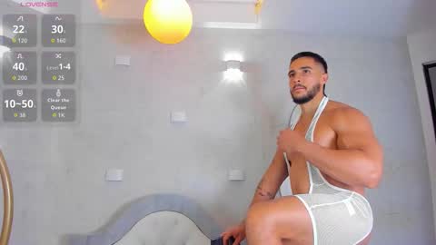 Scottfischer  online show from 02-10-26, 07:29