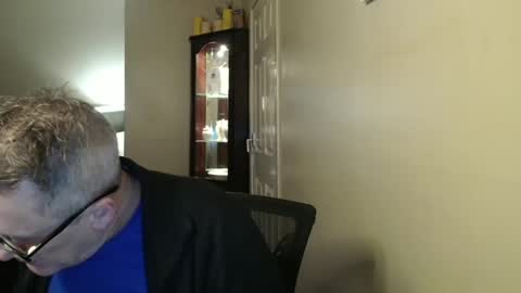 Snapshot of scottsman214 chatting on 12-21-24, 06:34 James online show from 12-21-24, 06:34