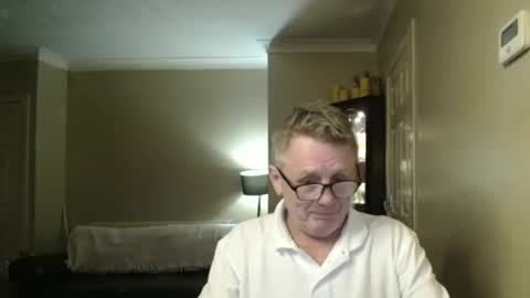 Snapshot of scottsman214 chatting on 12-22-24, 09:20 James online show from 12-22-24, 09:20