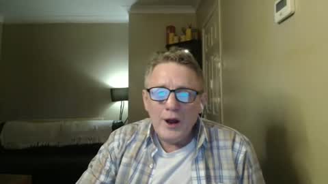 Snapshot of scottsman214 chatting on 12-31-24, 09:28 James online show from 12-31-24, 09:28