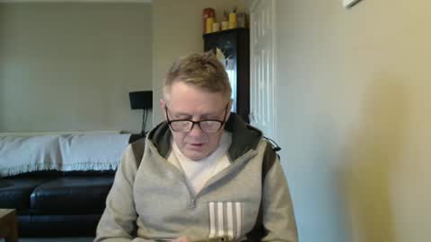 Snapshot of scottsman214 chatting on 01-01-25, 11:38 James online show from 01-01-25, 11:38