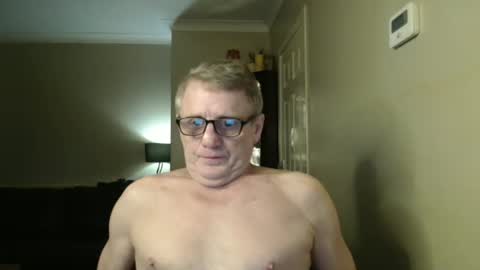 Snapshot of scottsman214 chatting on 01-18-25, 09:45 James online show from 01-18-25, 09:45