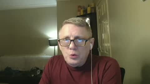 Snapshot of scottsman214 chatting on 03-09-25, 09:46 James online show from 03-09-25, 09:46