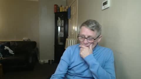 Snapshot of scottsman214 chatting on 10-26-25, 07:03 James online show from 10-26-25, 07:03