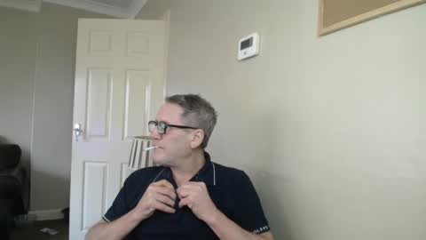 Snapshot of scottsman214 chatting on 11-05-25, 10:48 James online show from 11-05-25, 10:48