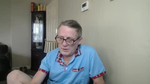 Snapshot of scottsman214 chatting on 11-11-25, 12:38 James online show from 11-11-25, 12:38