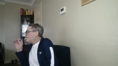 Snapshot of scottsman214 chatting on 11-13-25, 11:42 James online show from 11-13-25, 11:42