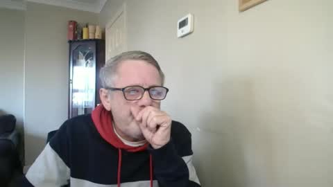 Snapshot of scottsman214 chatting on 11-16-25, 11:27 James online show from 11-16-25, 11:27