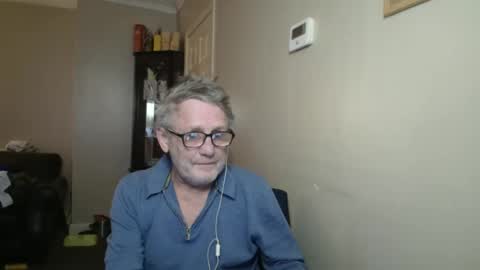 Snapshot of scottsman214 chatting on 11-20-25, 09:58 James online show from 11-20-25, 09:58