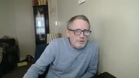 Snapshot of scottsman214 chatting on 11-24-25, 12:05 James online show from 11-24-25, 12:05