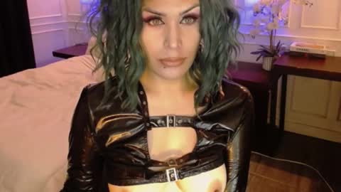 Snapshot of screendoll chatting on 02-02-25, 07:04 screendoll online show from 02-02-25, 07:04