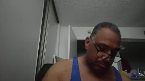 sdblkmale2131 online show from 09-21-25, 01:13