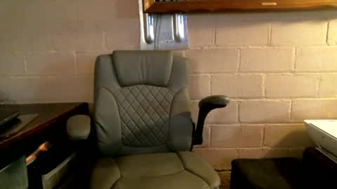 eating pussy  sucking dick online show from 10-04-25, 06:39