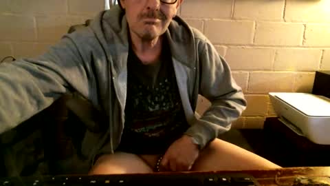 eating pussy  sucking dick online show from 10-19-25, 10:10