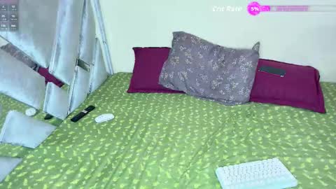 Snapshot of sean_pierre1 chatting on 10-21-25, 05:08 Sean-pierre online show from 10-21-25, 05:08