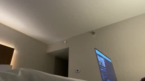 Snapshot of seanjohnsen chatting on 11-19-25, 06:13 seanjohnsen online show from 11-19-25, 06:13