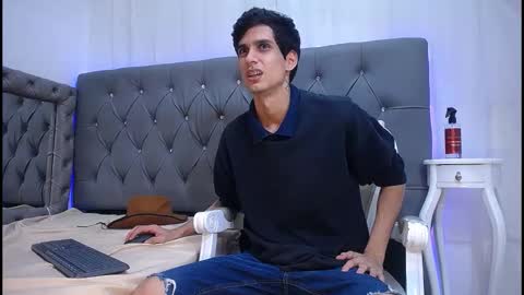 sebalexis7 online show from 10-19-25, 03:18