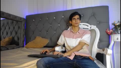 sebalexis7 online show from 10-21-25, 03:18