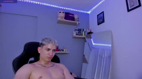 Snapshot of sebas__23 chatting on 02-27-25, 10:09 Sebastin online show from 02-27-25, 10:09