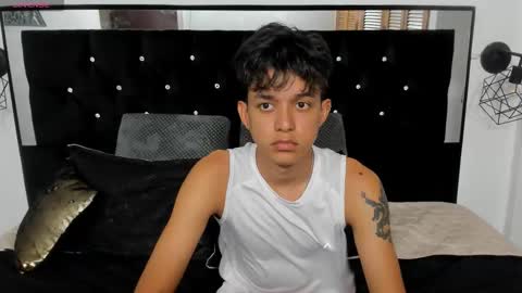 Sebastian Alvarez online show from 10-28-25, 02:48