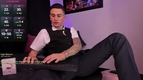 Snapshot of sebas_maverick chatting on 09-20-25, 03:18 Sebastian online show from 09-20-25, 03:18