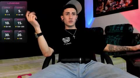 Sebastian online show from 11-25-25, 12:32