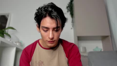 Snapshot of sebas_rosse chatting on 02-13-25, 01:50 sebastian online show from 02-13-25, 01:50