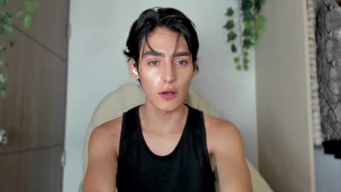 Snapshot of sebas_rosse chatting on 03-02-25, 09:54 sebastian online show from 03-02-25, 09:54