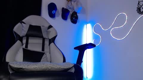 Sebastian online show from 10-12-25, 04:00