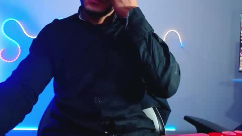 Sebastian online show from 12-18-25, 08:53