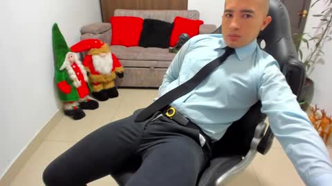 juan  sebastian online show from 12-30-24, 12:31