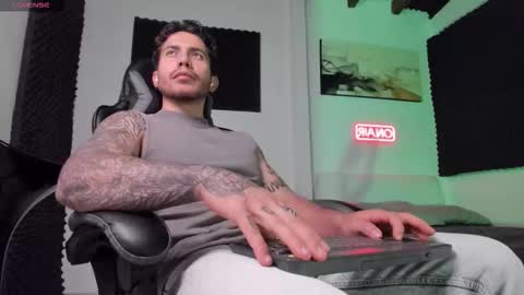 Lucian Sinclair online show from 11-20-25, 03:50