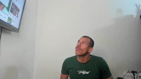 Snapshot of sebastianp13 chatting on 01-05-25, 01:13 sebatian palacios online show from 01-05-25, 01:13