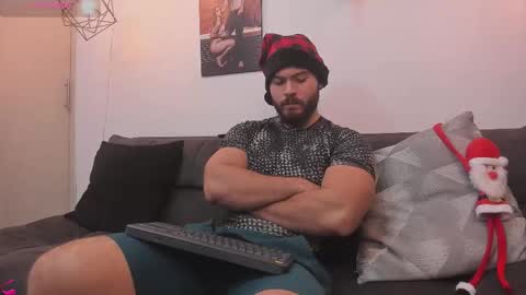 Instagram jeanpaulfit  online show from 12-13-25, 10:59