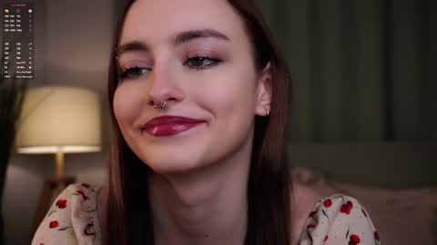 Snapshot of secrethustle chatting on 01-06-26, 01:15 Lily online show from 01-06-26, 01:15