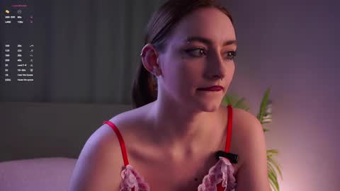 Snapshot of secrethustle chatting on 02-04-26, 12:11 Lily online show from 02-04-26, 12:11