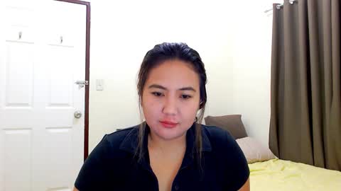 Snapshot of secretlover010101 chatting on 12-13-24, 02:32 MILAN online show from 12-13-24, 02:32