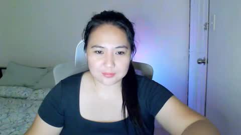 Snapshot of secretlover010101 chatting on 02-10-26, 06:17 MILAN online show from 02-10-26, 06:17