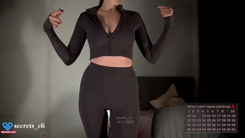 Snapshot of secrets_eli chatting on 11-19-25, 04:29 Eliz online show from 11-19-25, 04:29