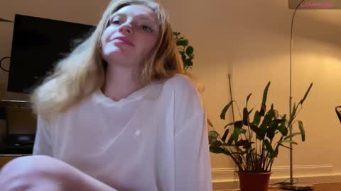 Snapshot of seducra chatting on 11-14-25, 07:01 Acelera online show from 11-14-25, 07:01