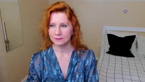 seductive_foxy_ online show from 09-21-25, 08:10