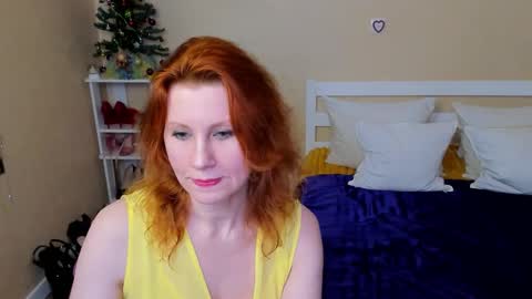 seductive_foxy_ online show from 12-20-25, 06:59