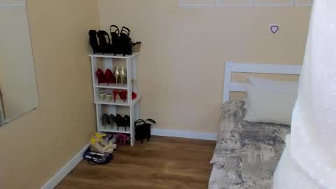 seductive_foxy_ online show from 02-20-26, 06:26