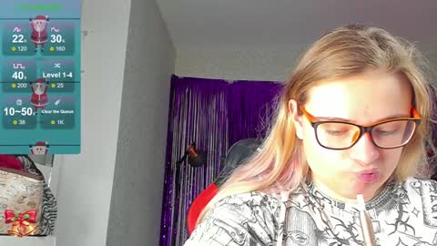 seductive_she_wolf online show from 12-21-24, 05:40
