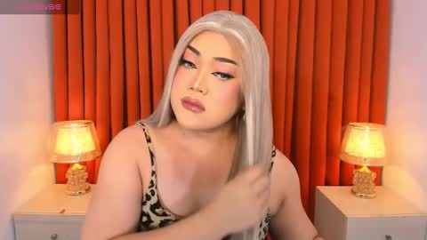 Snapshot of seductivelolalola chatting on 02-27-25, 12:23 Natalie Mefford online show from 02-27-25, 12:23