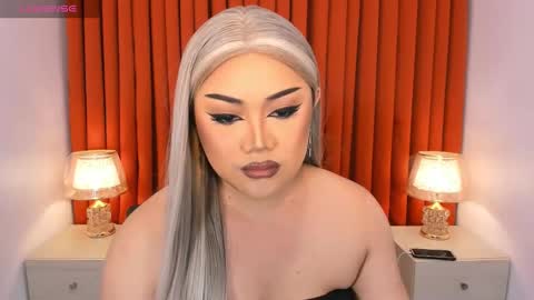 Snapshot of seductivelolalola chatting on 02-28-25, 05:37 Natalie Mefford online show from 02-28-25, 05:37