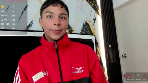 Snapshot of seductivo_jr chatting on 10-08-25, 04:21 seductivo online show from 10-08-25, 04:21